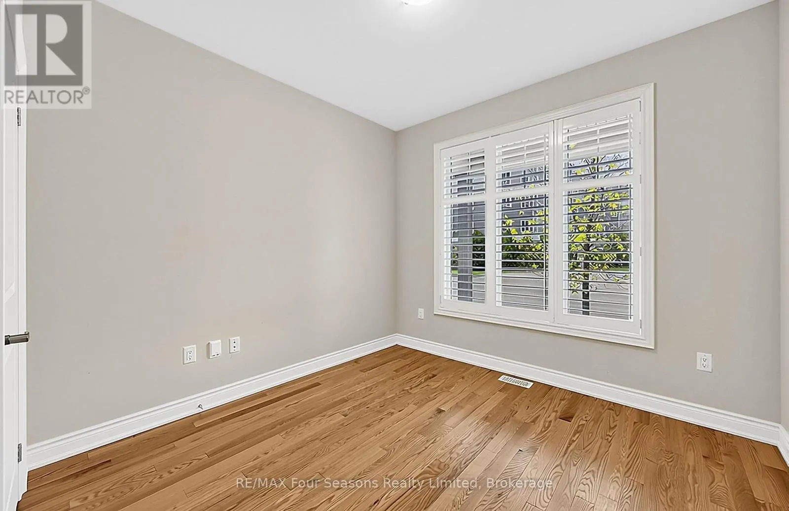 100 KARI CRESCENT