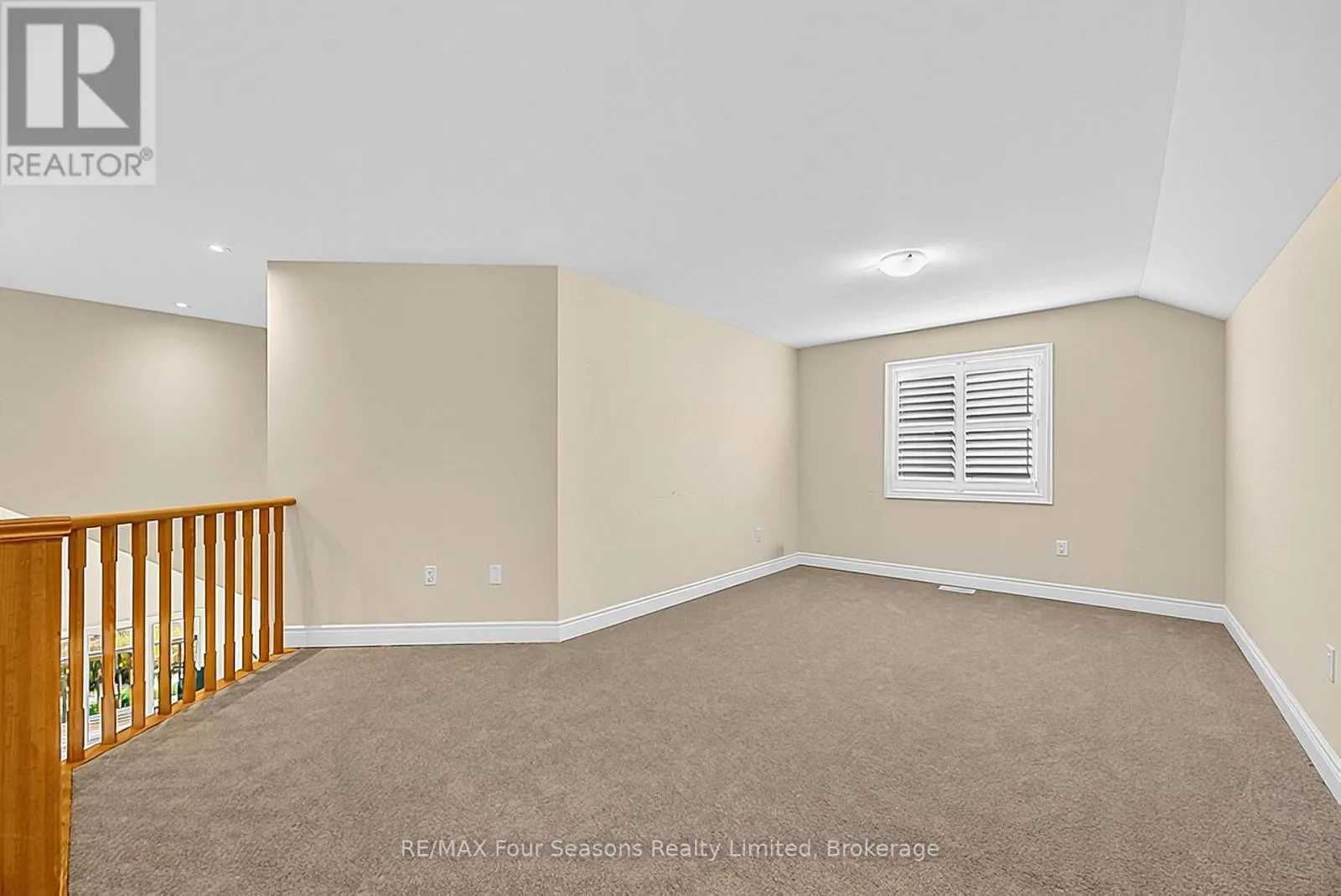 100 KARI CRESCENT