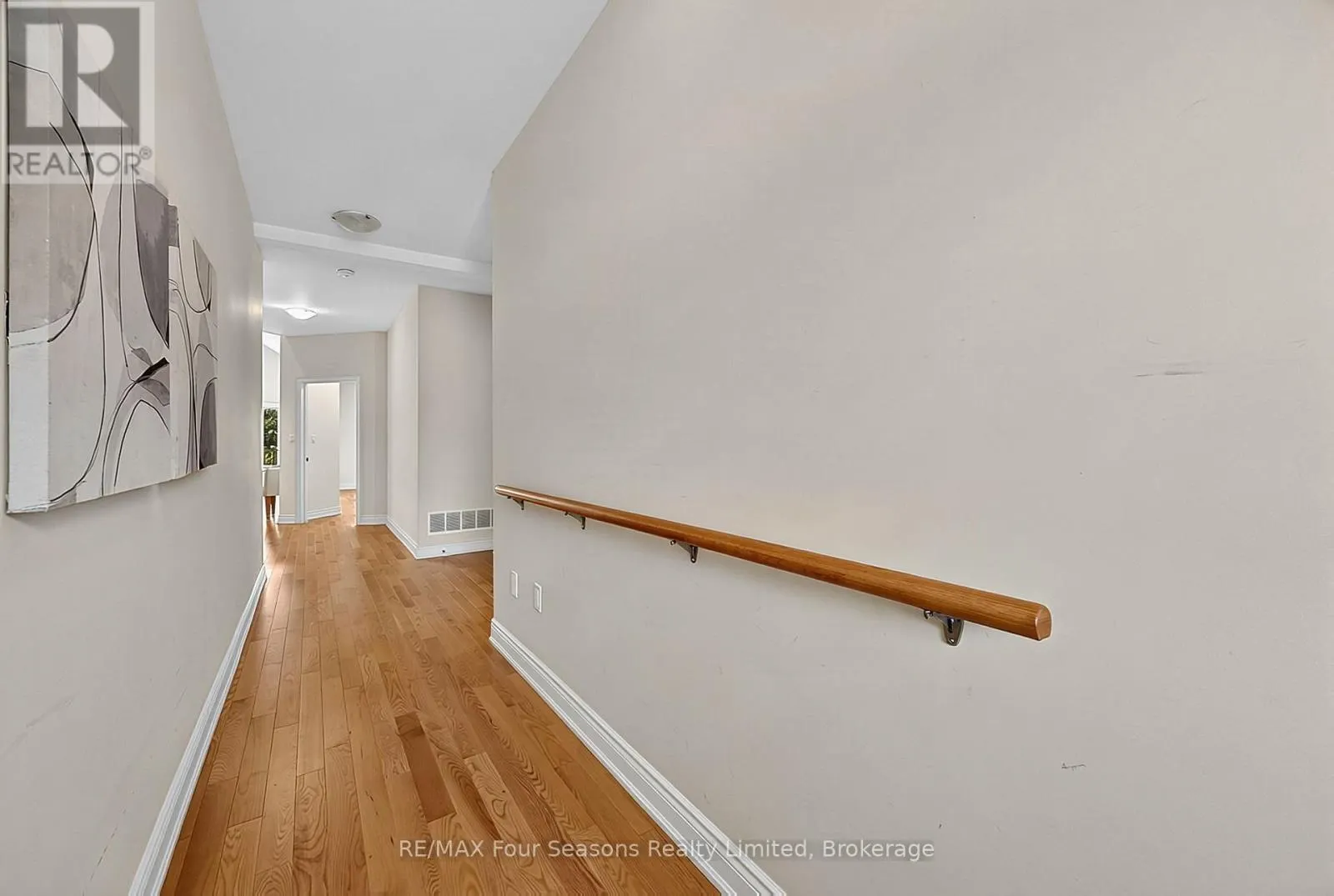 100 KARI CRESCENT