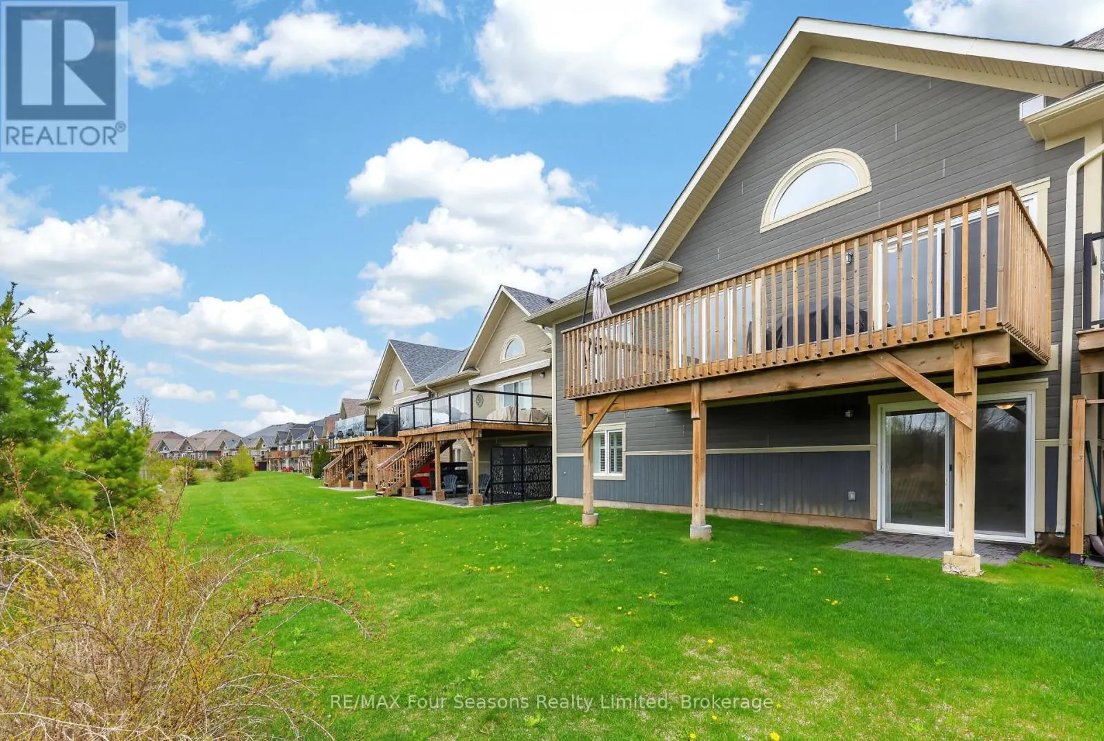 100 KARI CRESCENT