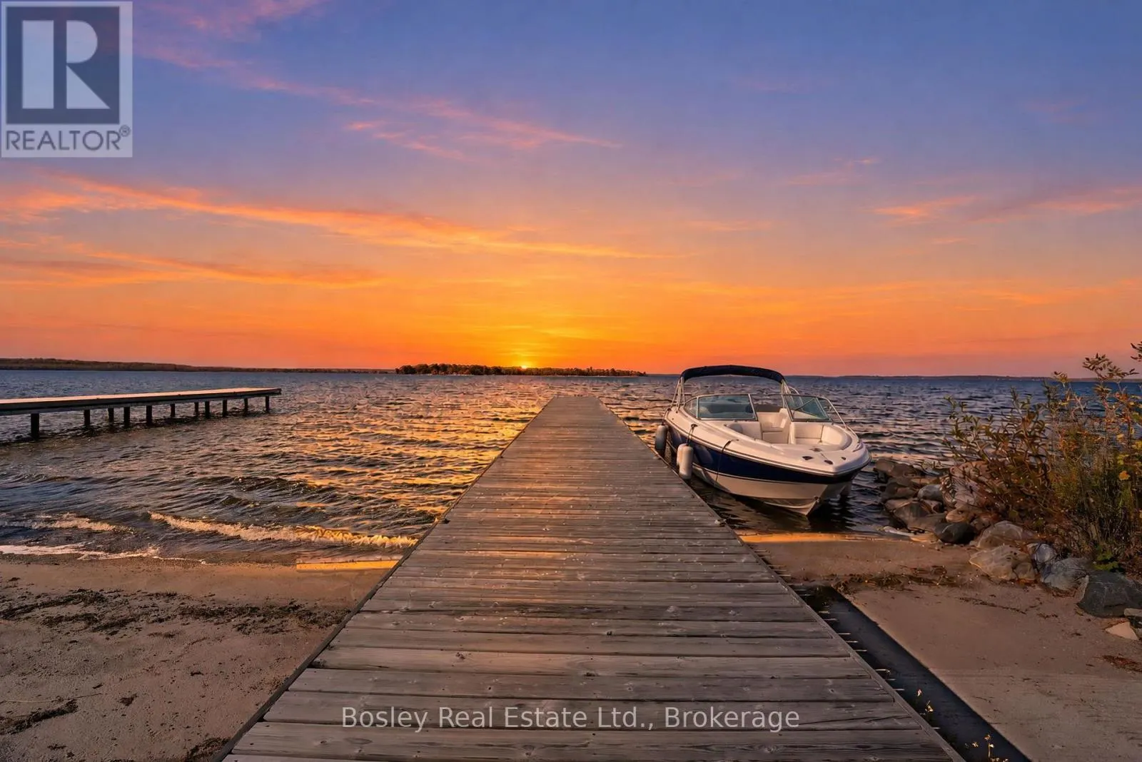 42 ROBINS POINT ROAD