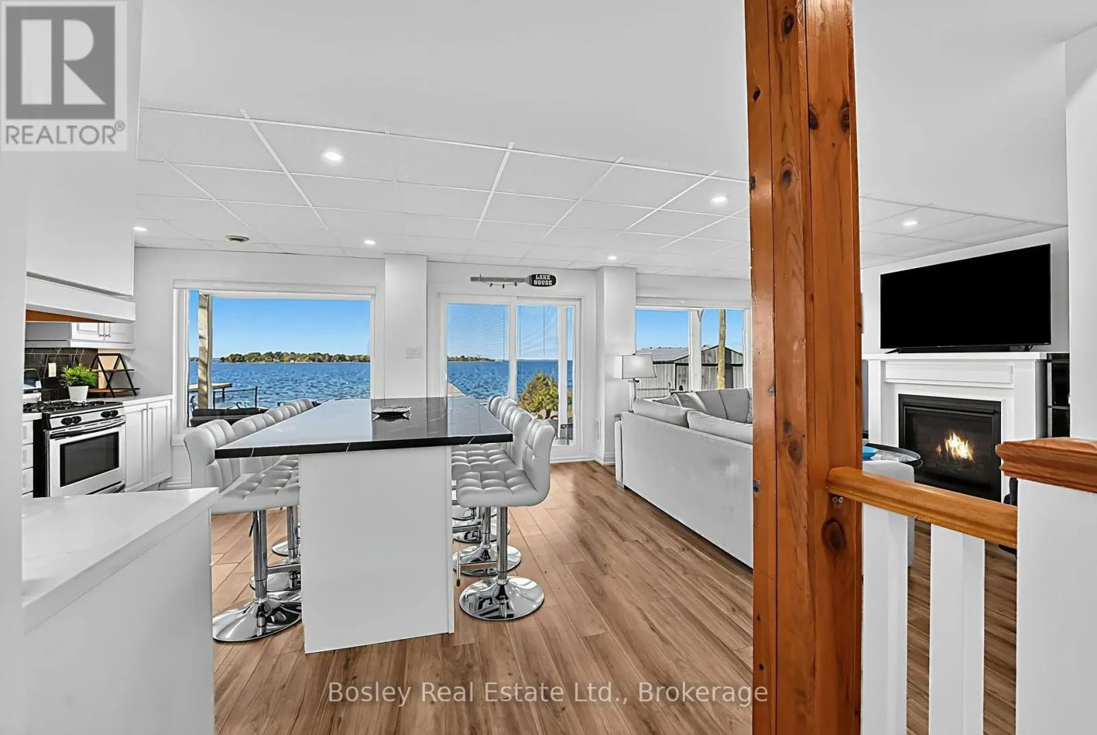 42 ROBINS POINT ROAD
