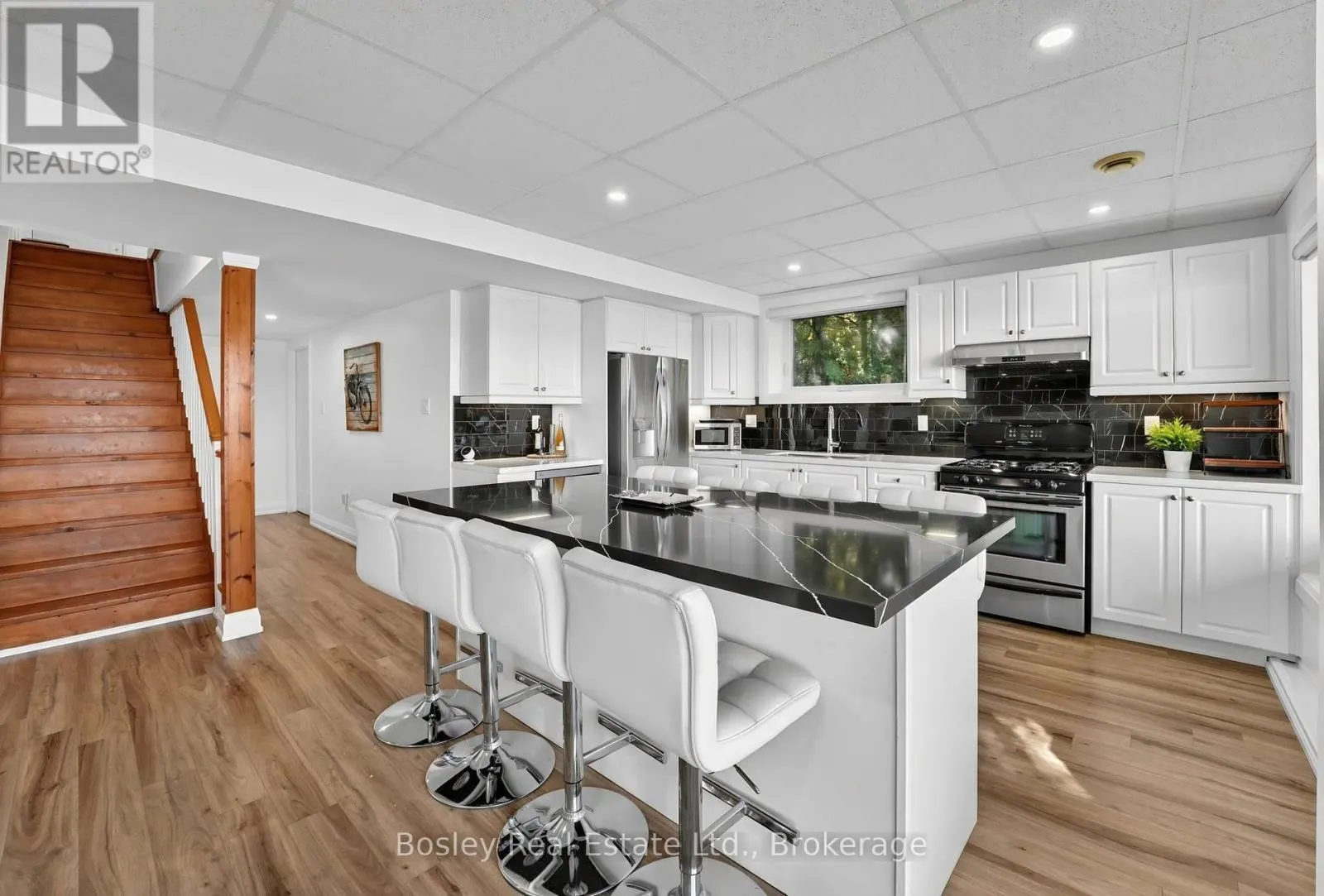 42 ROBINS POINT ROAD