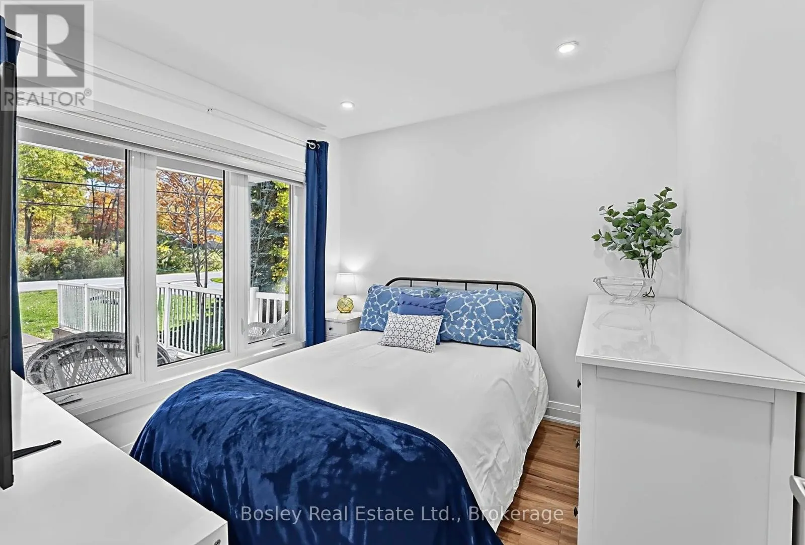 42 ROBINS POINT ROAD