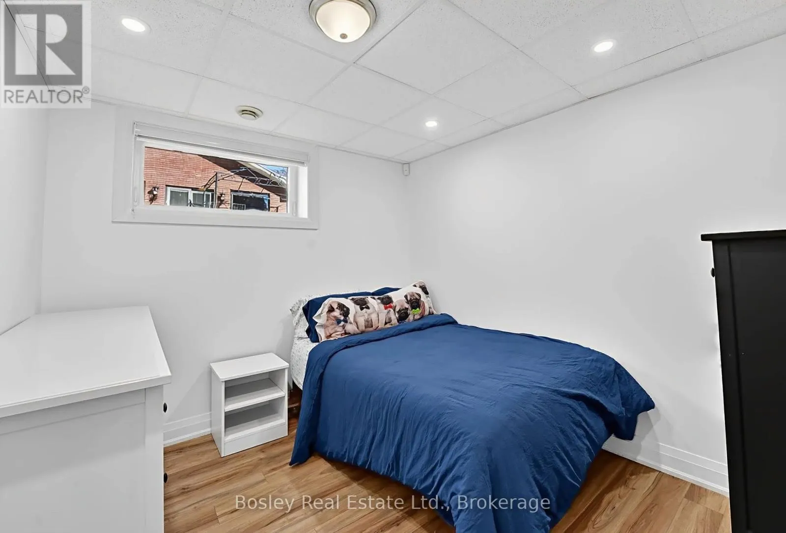 42 ROBINS POINT ROAD