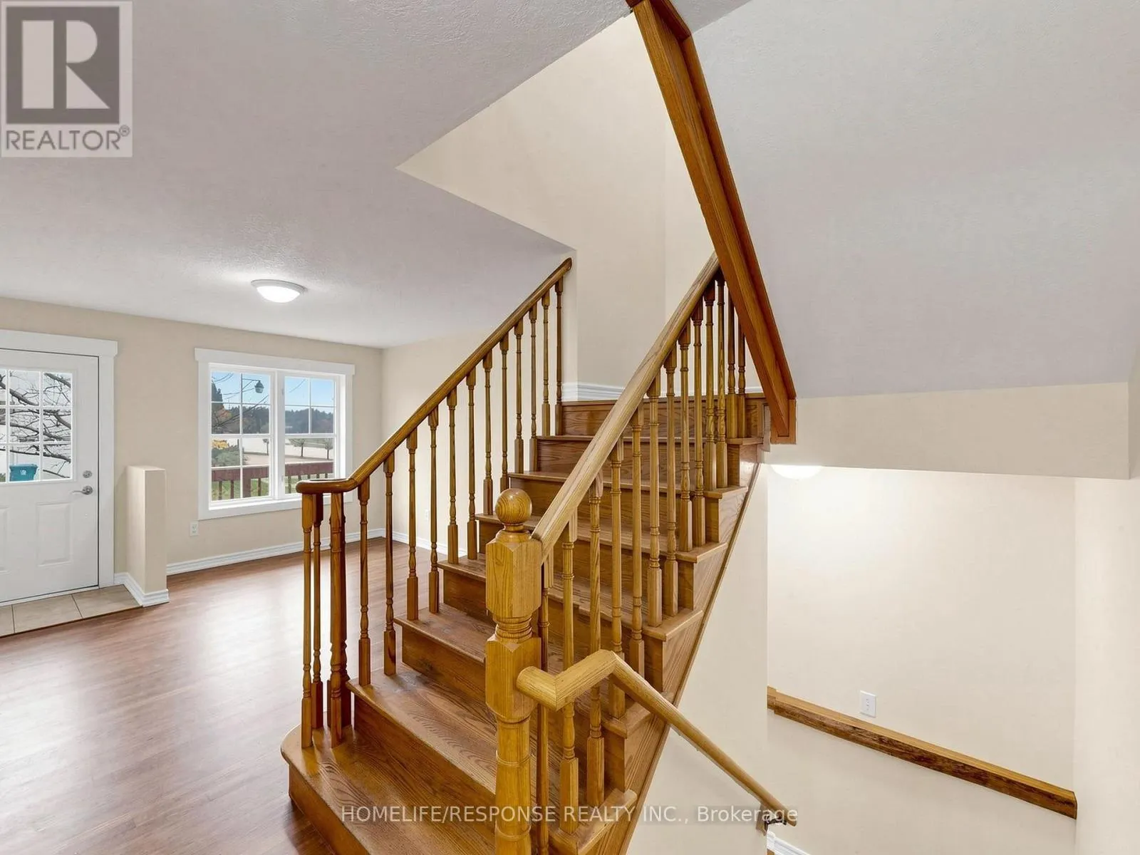 32 - 800 WEST RIDGE BOULEVARD
