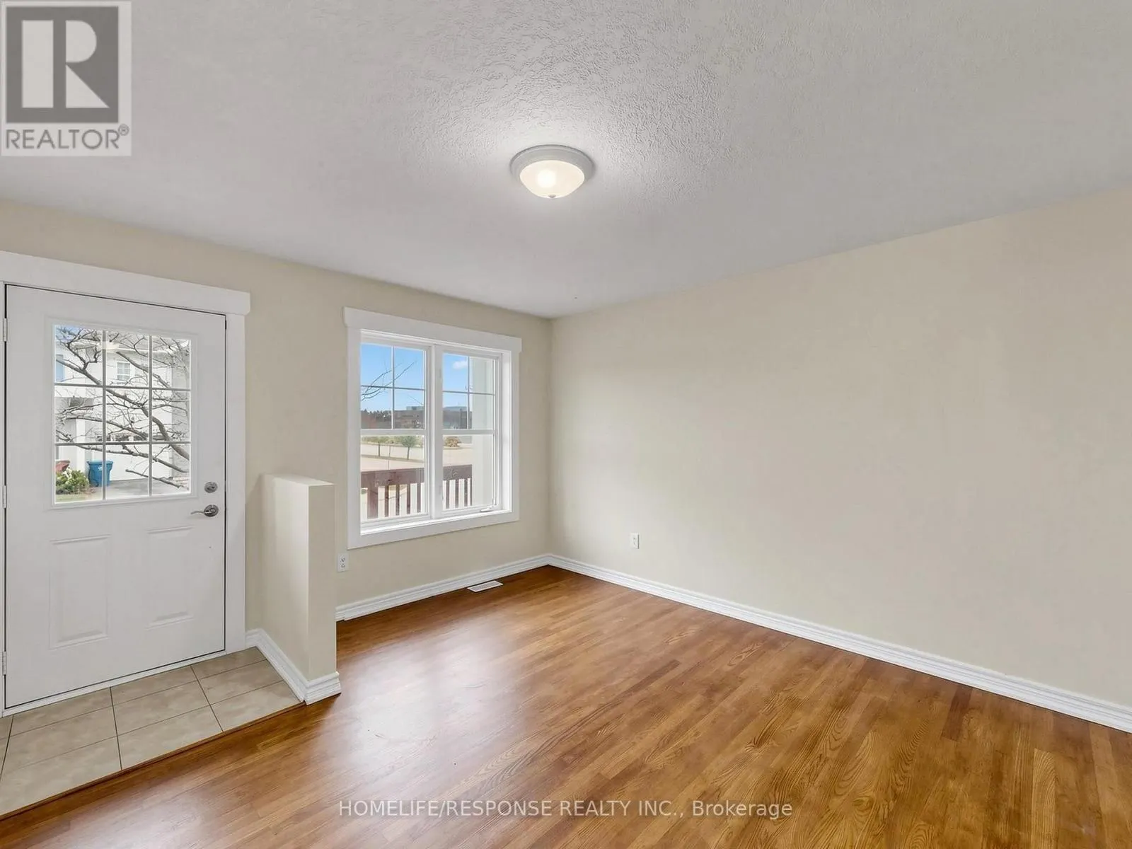 32 - 800 WEST RIDGE BOULEVARD