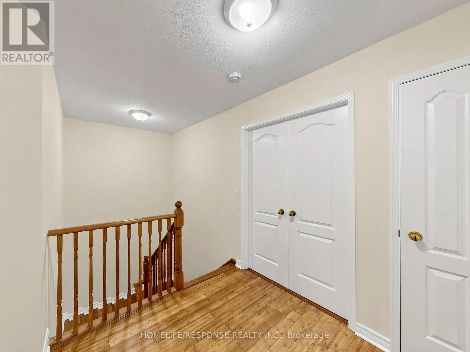 32 - 800 WEST RIDGE BOULEVARD