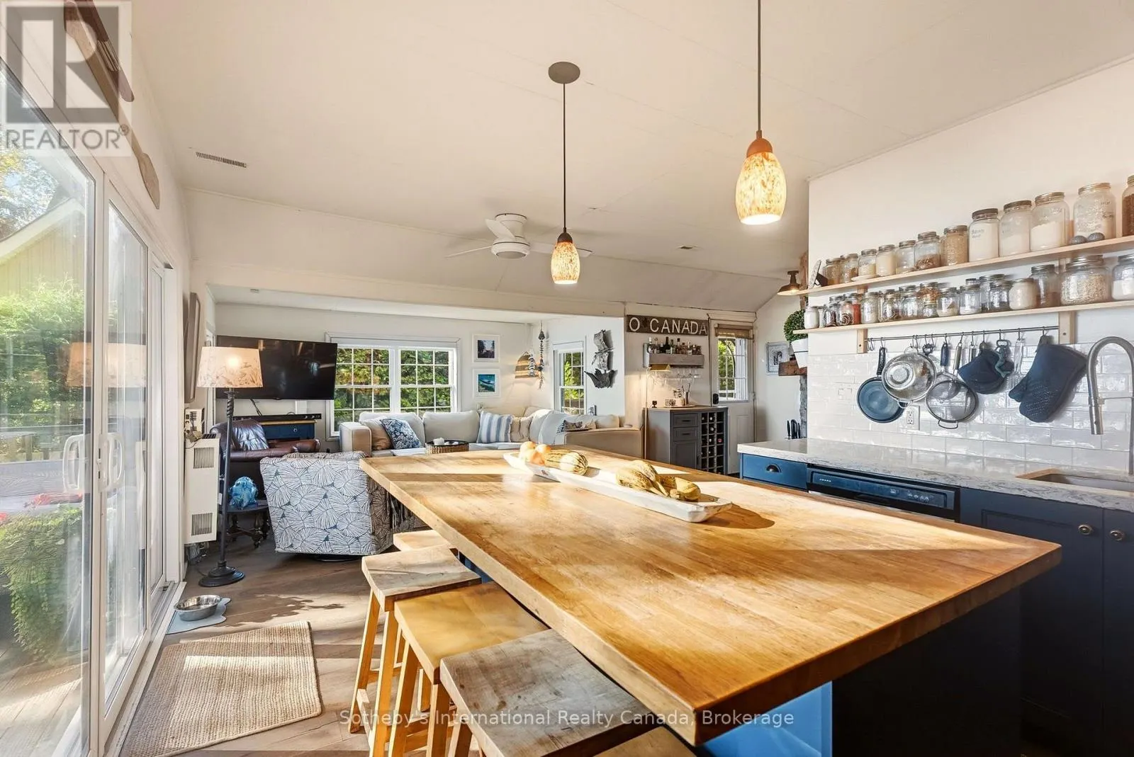 3211 CRESCENT BAY ROAD