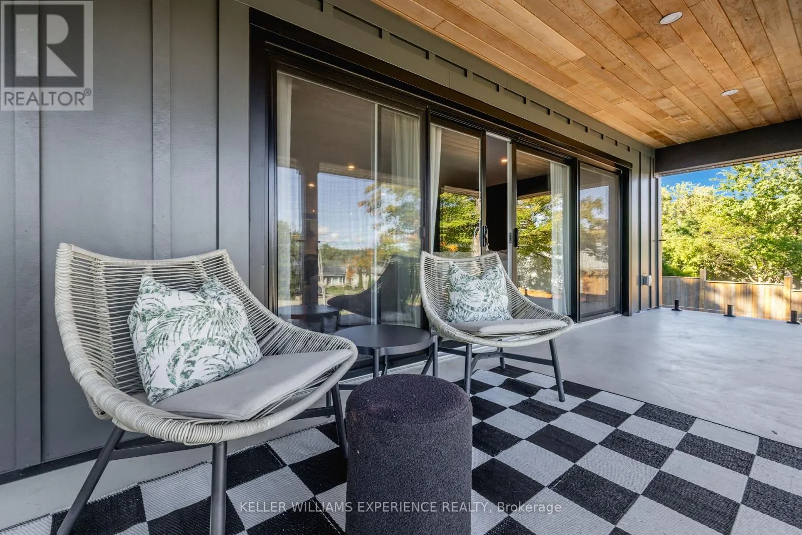 41 LITTLE LAKE DRIVE