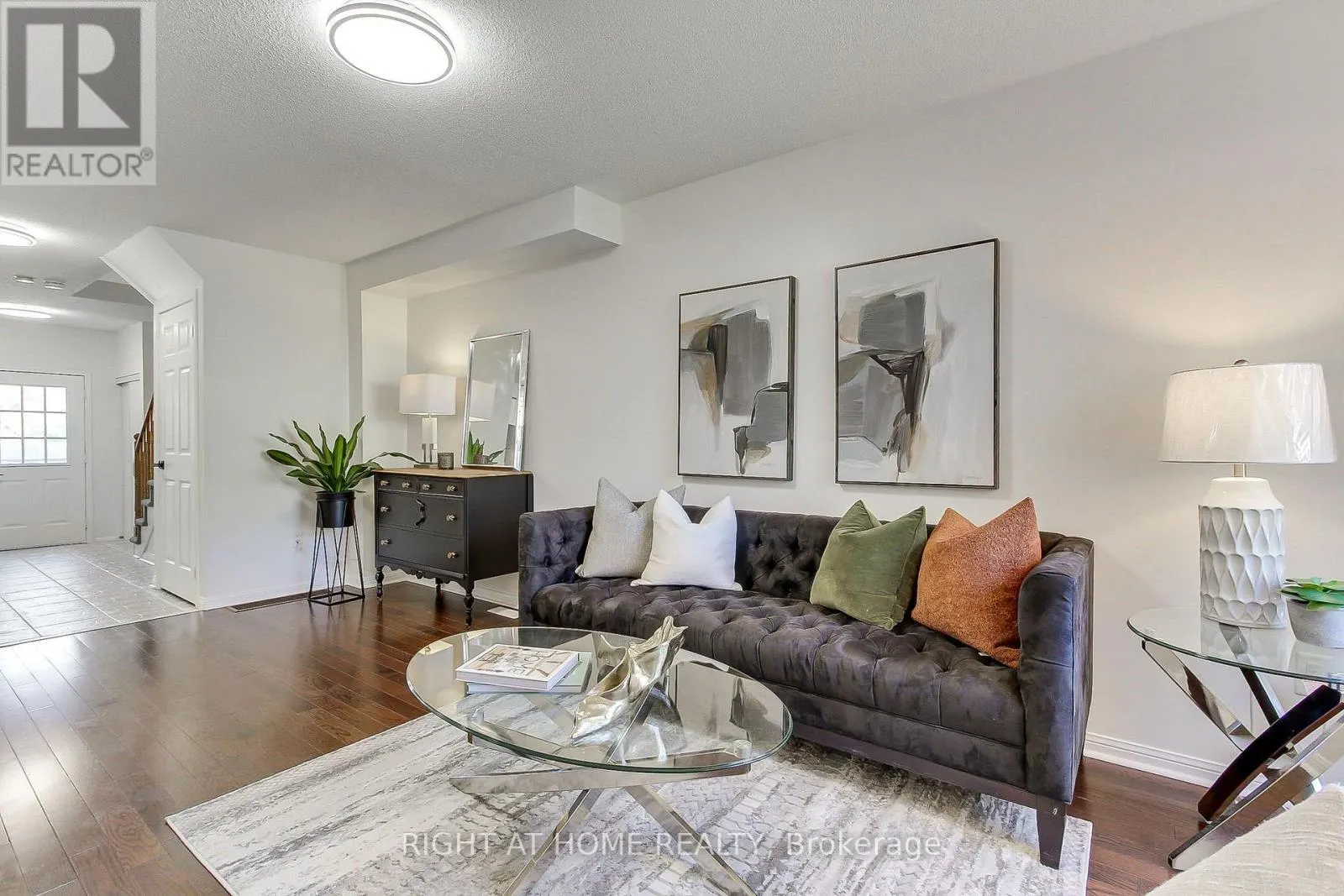 371 FERNDALE DRIVE