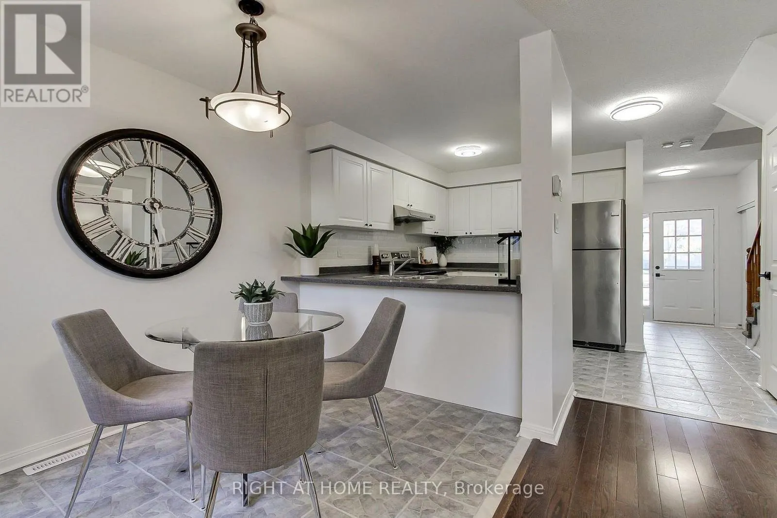 371 FERNDALE DRIVE