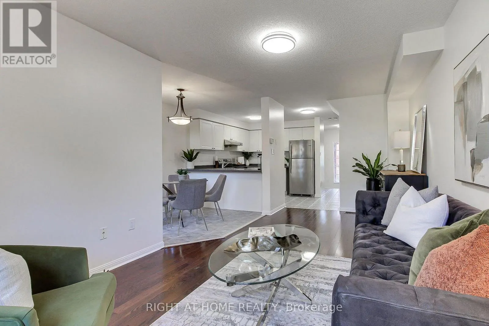371 FERNDALE DRIVE