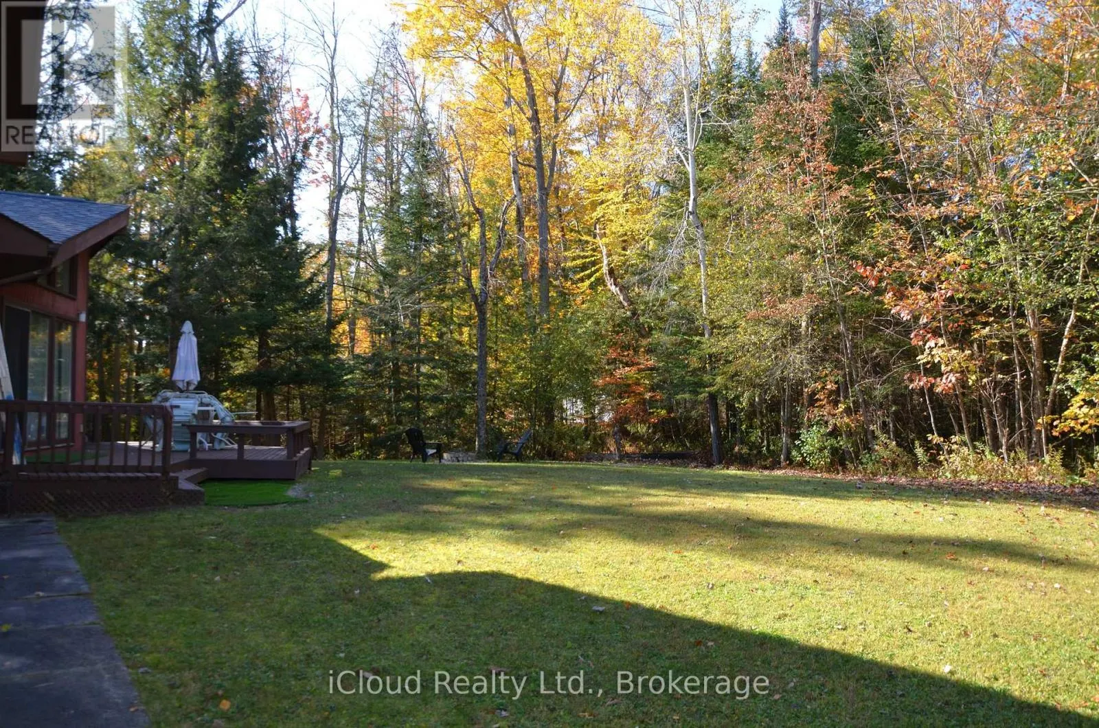 24 MONTCALM CRESCENT