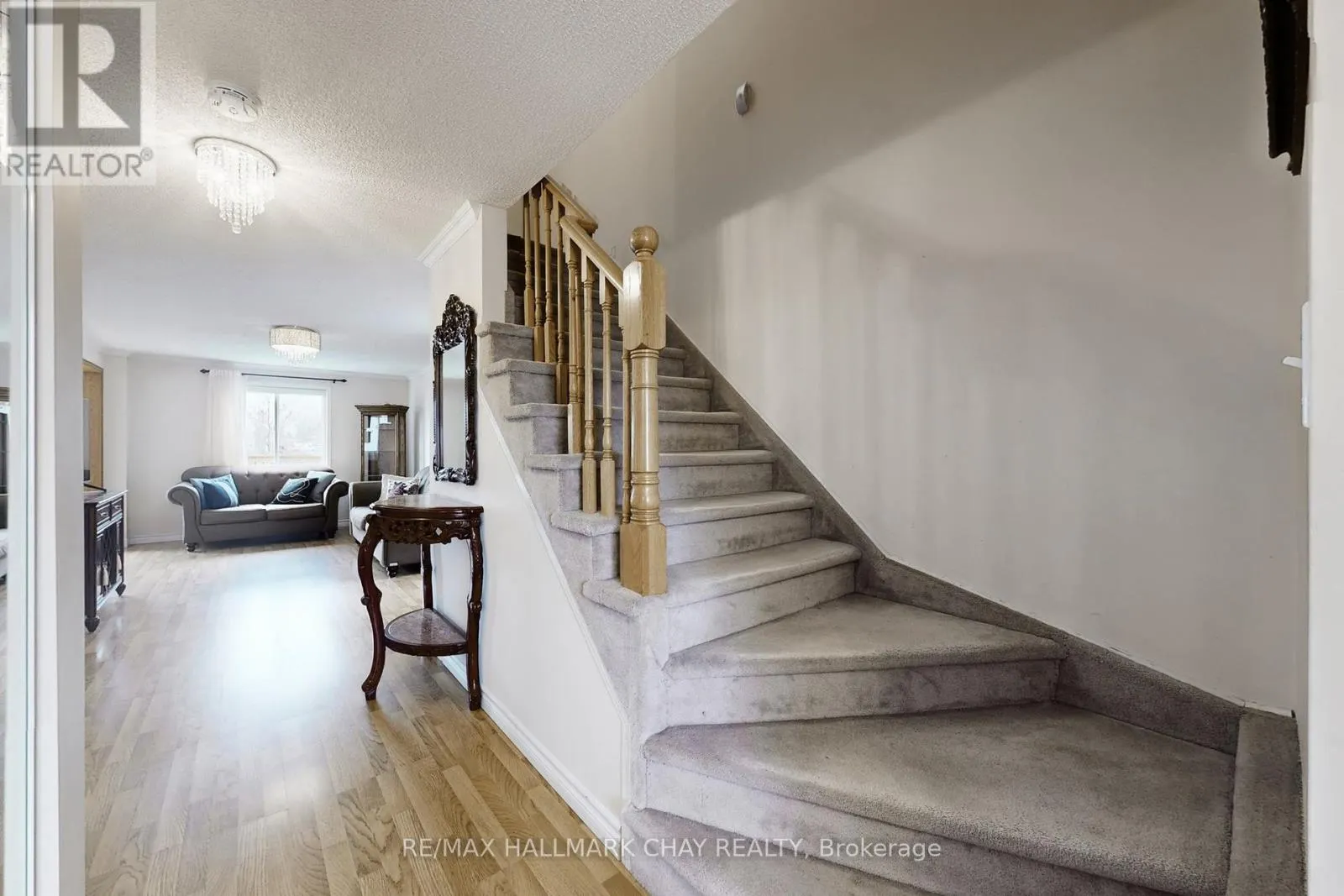 87 WESSENGER DRIVE