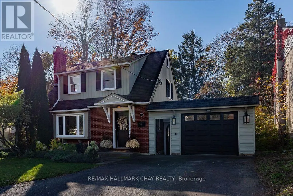 63 NAPIER STREET