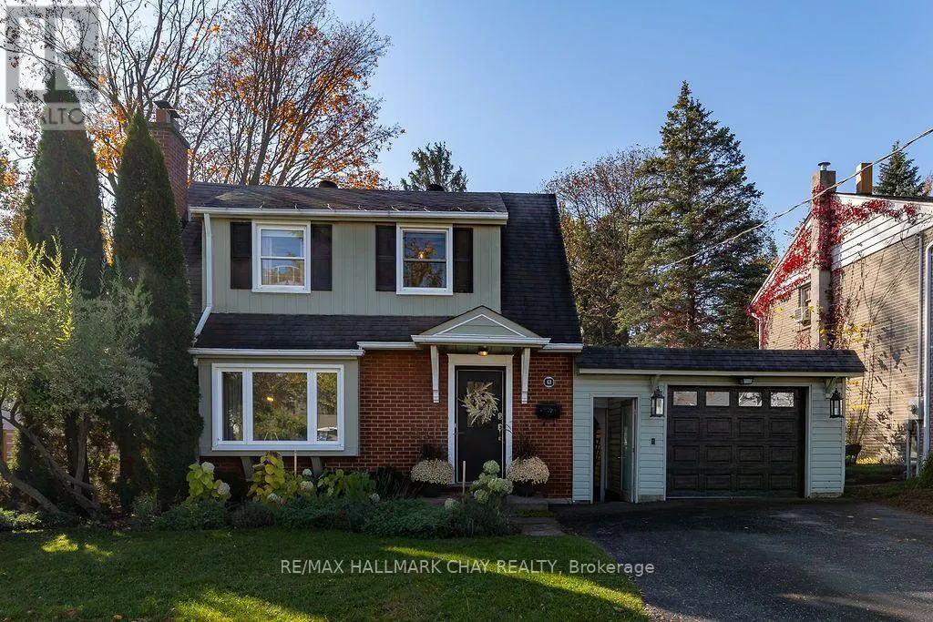 63 NAPIER STREET