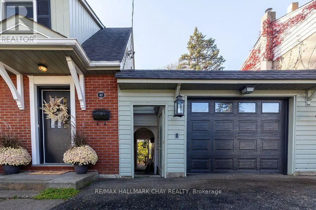 63 NAPIER STREET