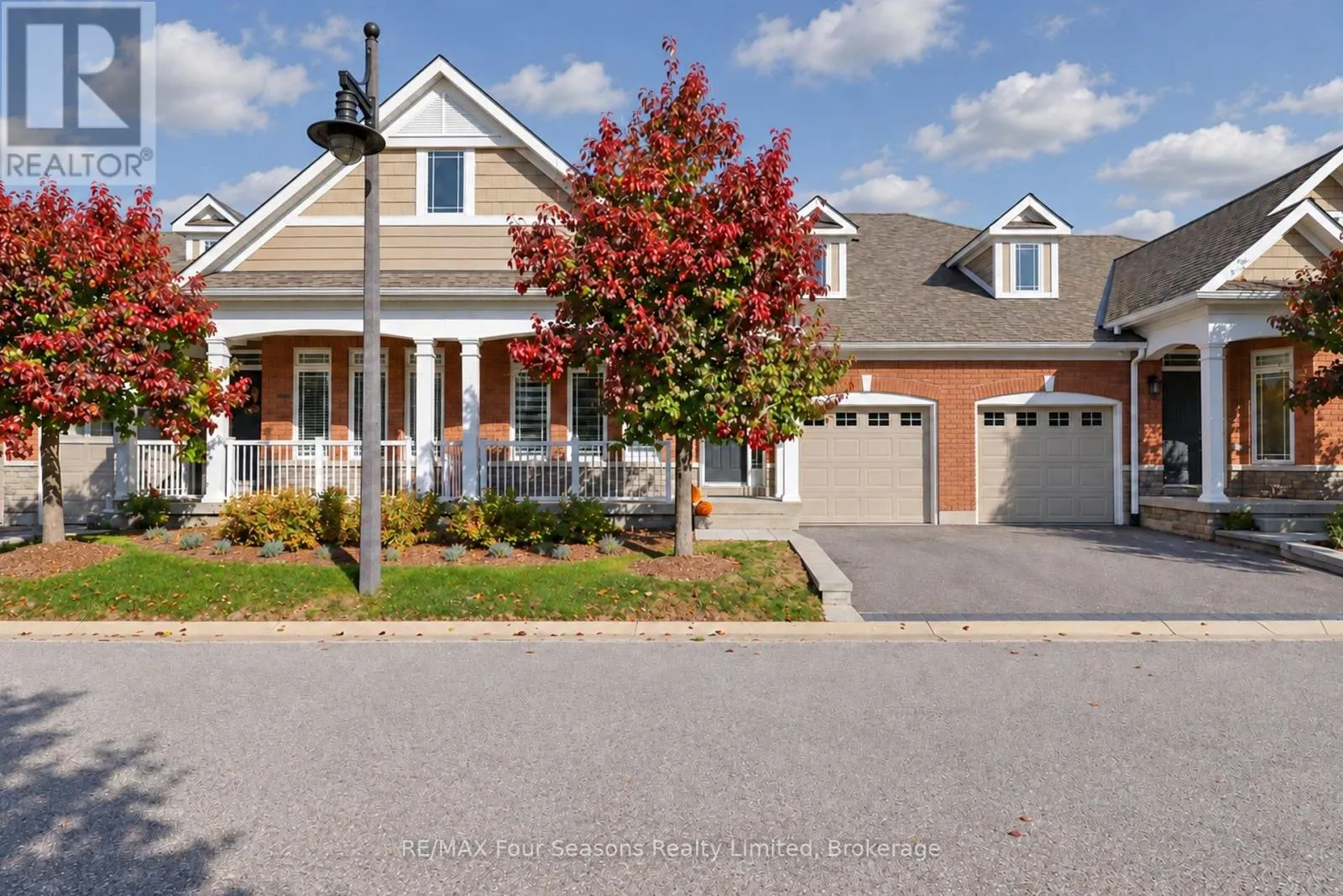 8 - 15 WATERSIDE LANE #8