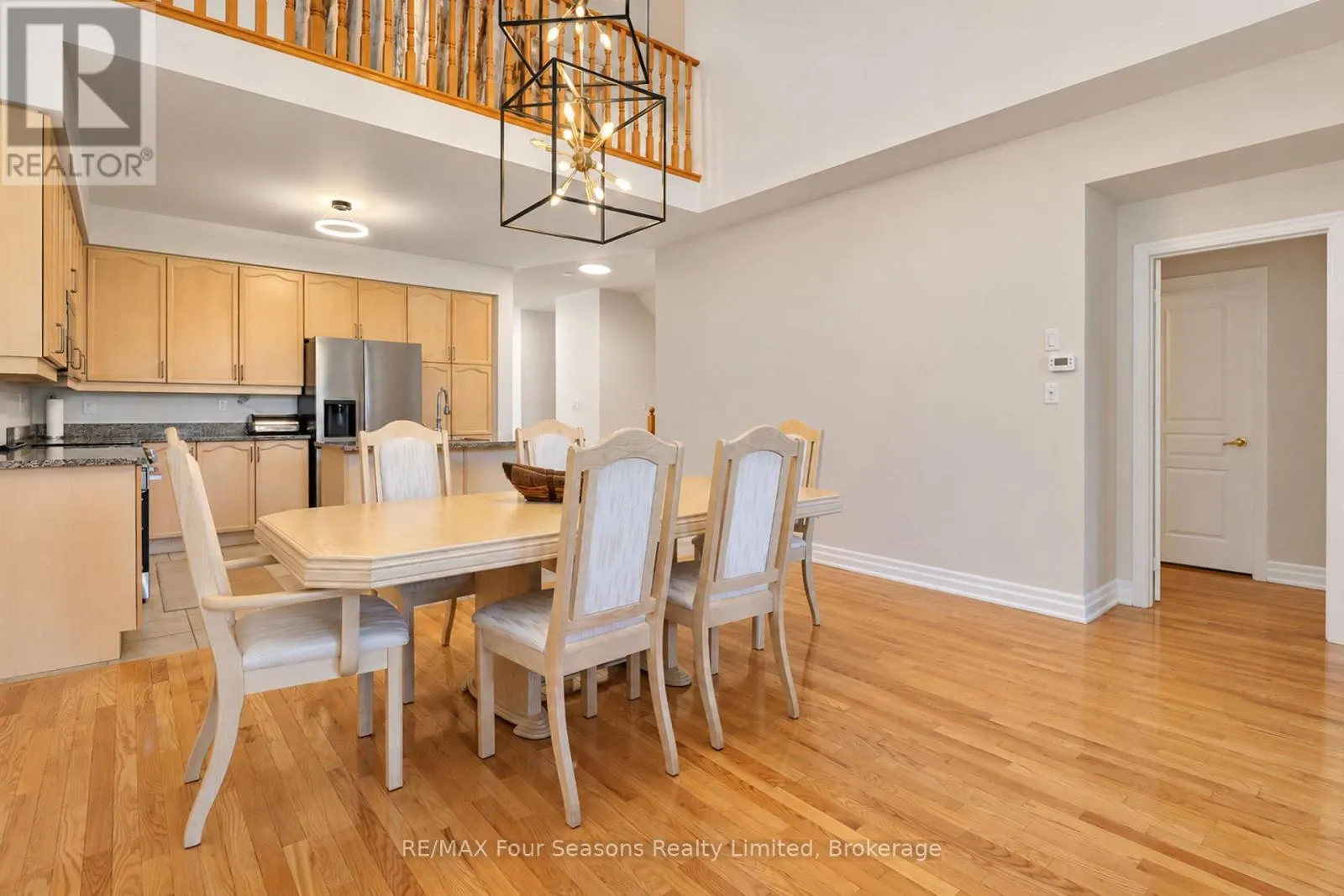 8 - 15 WATERSIDE LANE #8