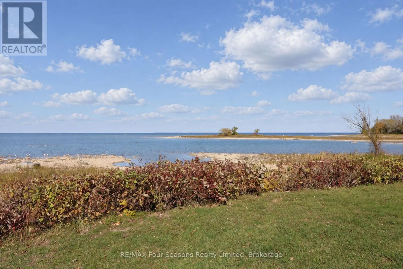 8 - 15 WATERSIDE LANE #8