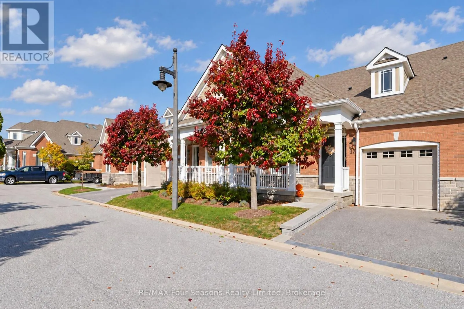 8 - 15 WATERSIDE LANE #8