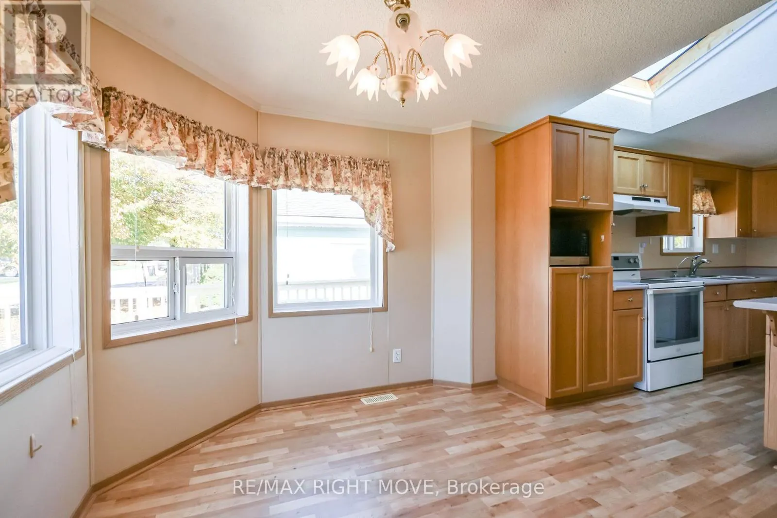 4105 WESLEY STREET