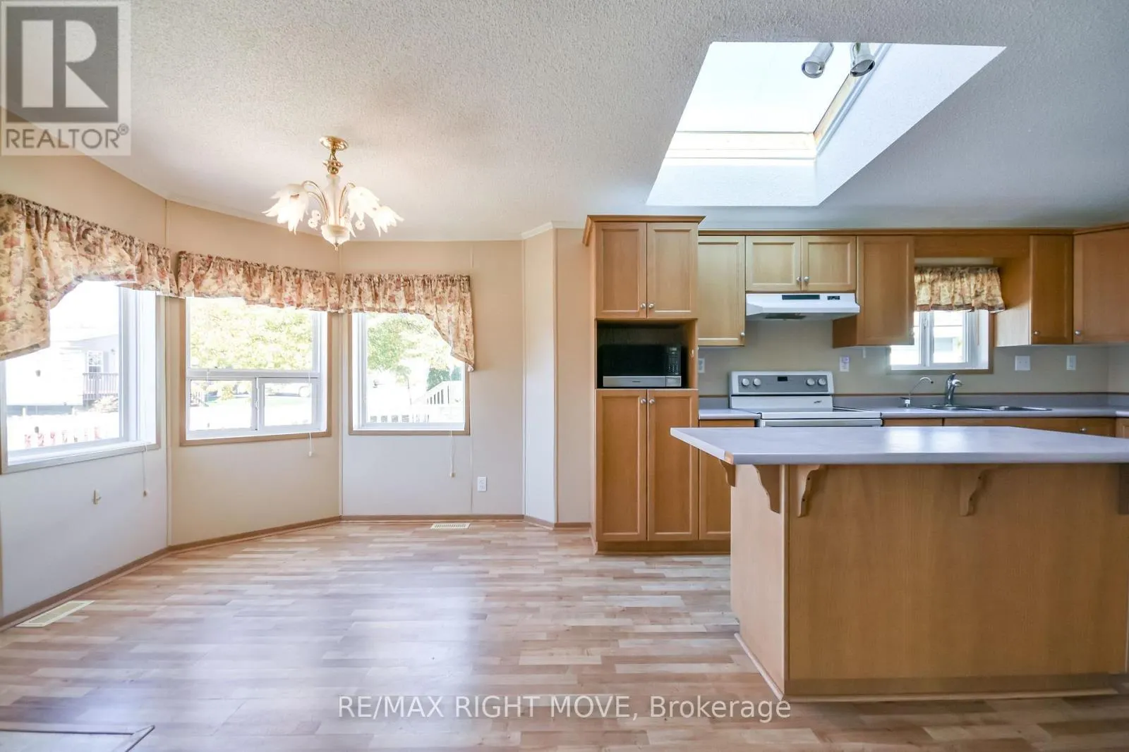4105 WESLEY STREET