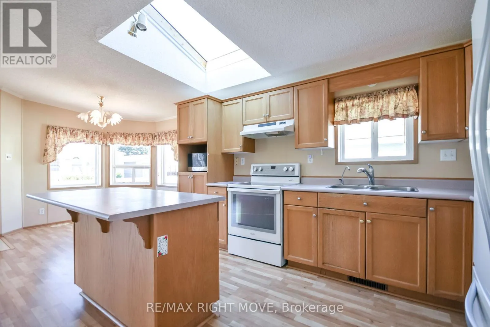 4105 WESLEY STREET