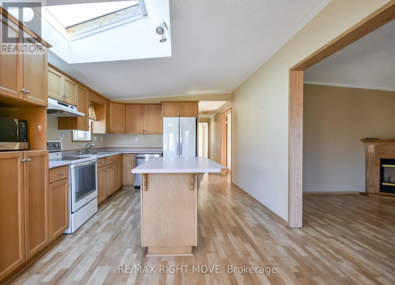 4105 WESLEY STREET
