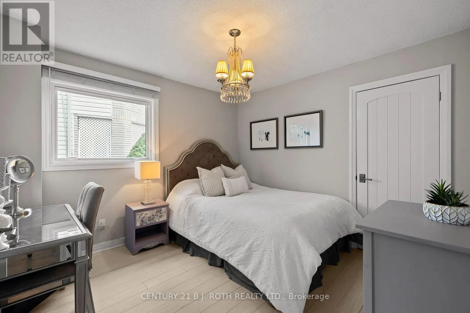61 ORWELL CRESCENT