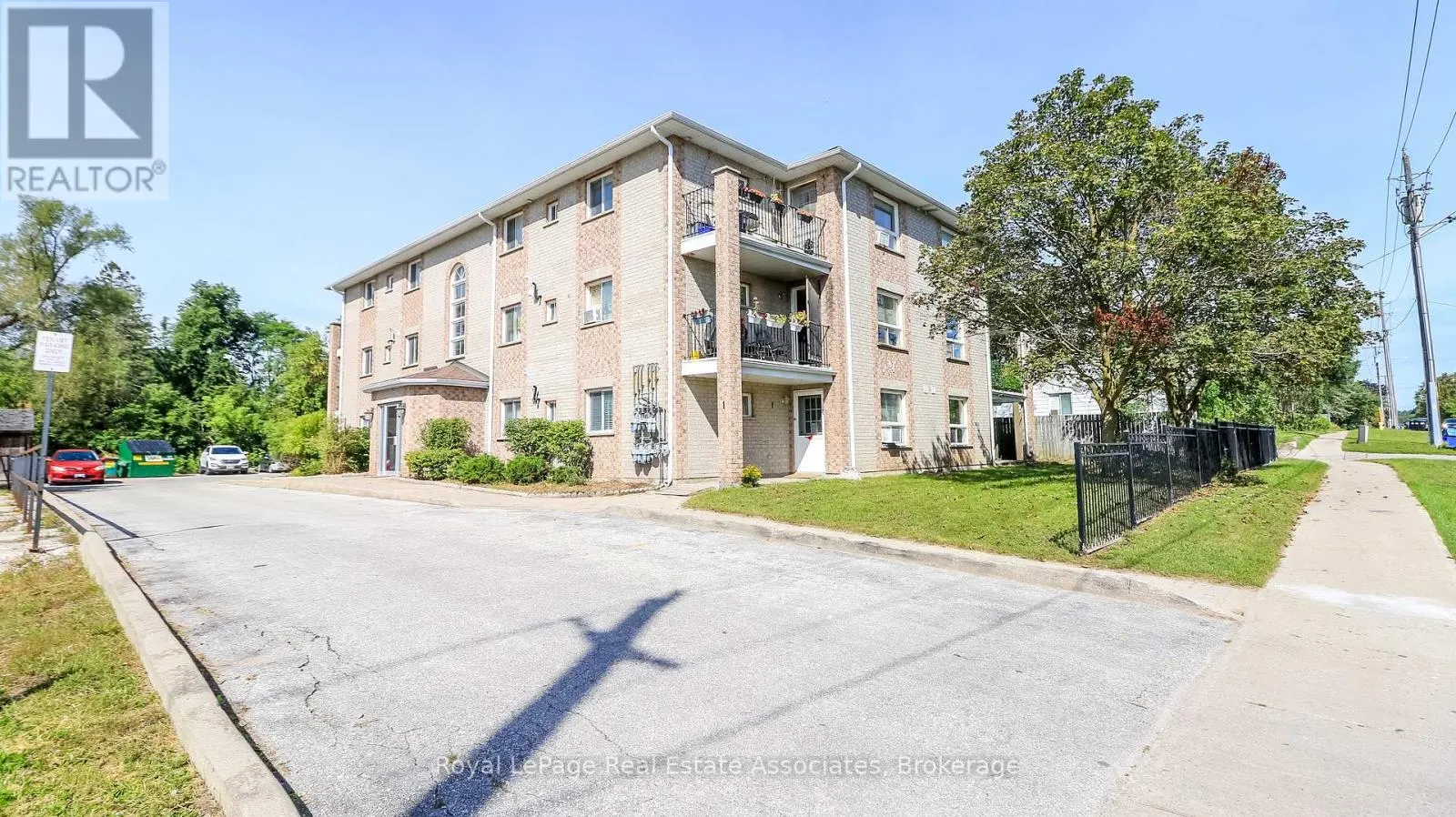 11 - 94 SANFORD STREET