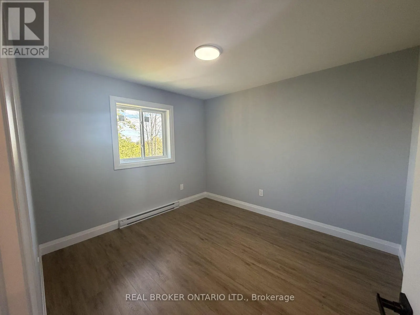 3 - 4385 HURONIA ROAD