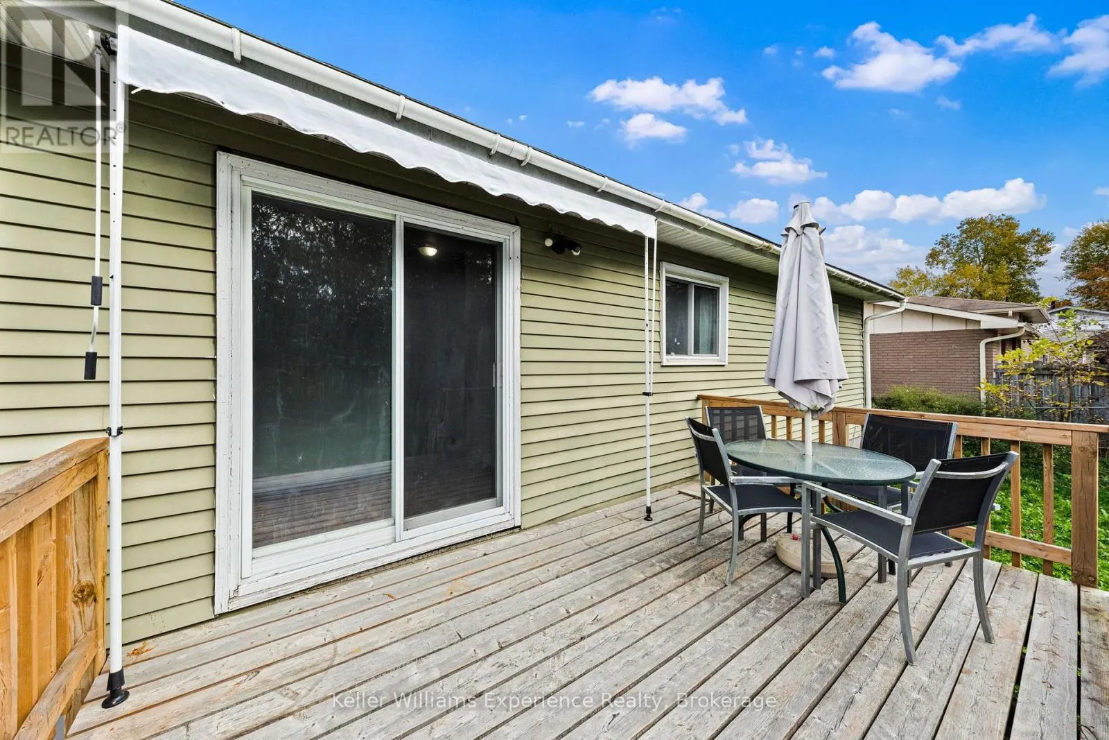 706 SIMCOE AVENUE