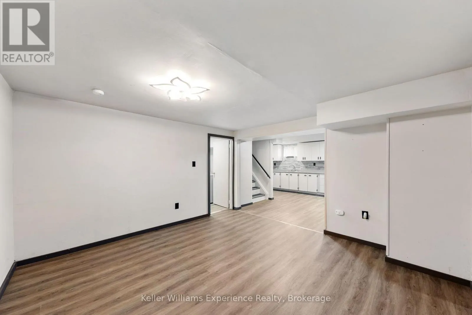 706 SIMCOE AVENUE