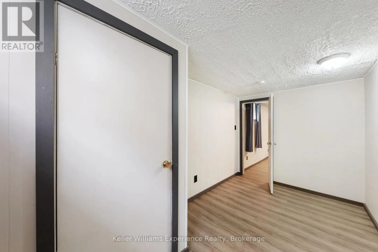 706 SIMCOE AVENUE