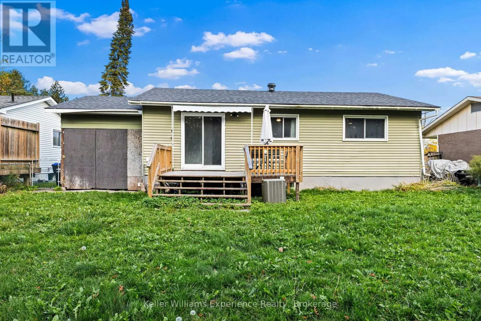 706 SIMCOE AVENUE