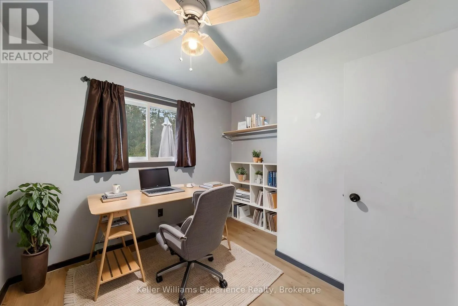 706 SIMCOE AVENUE