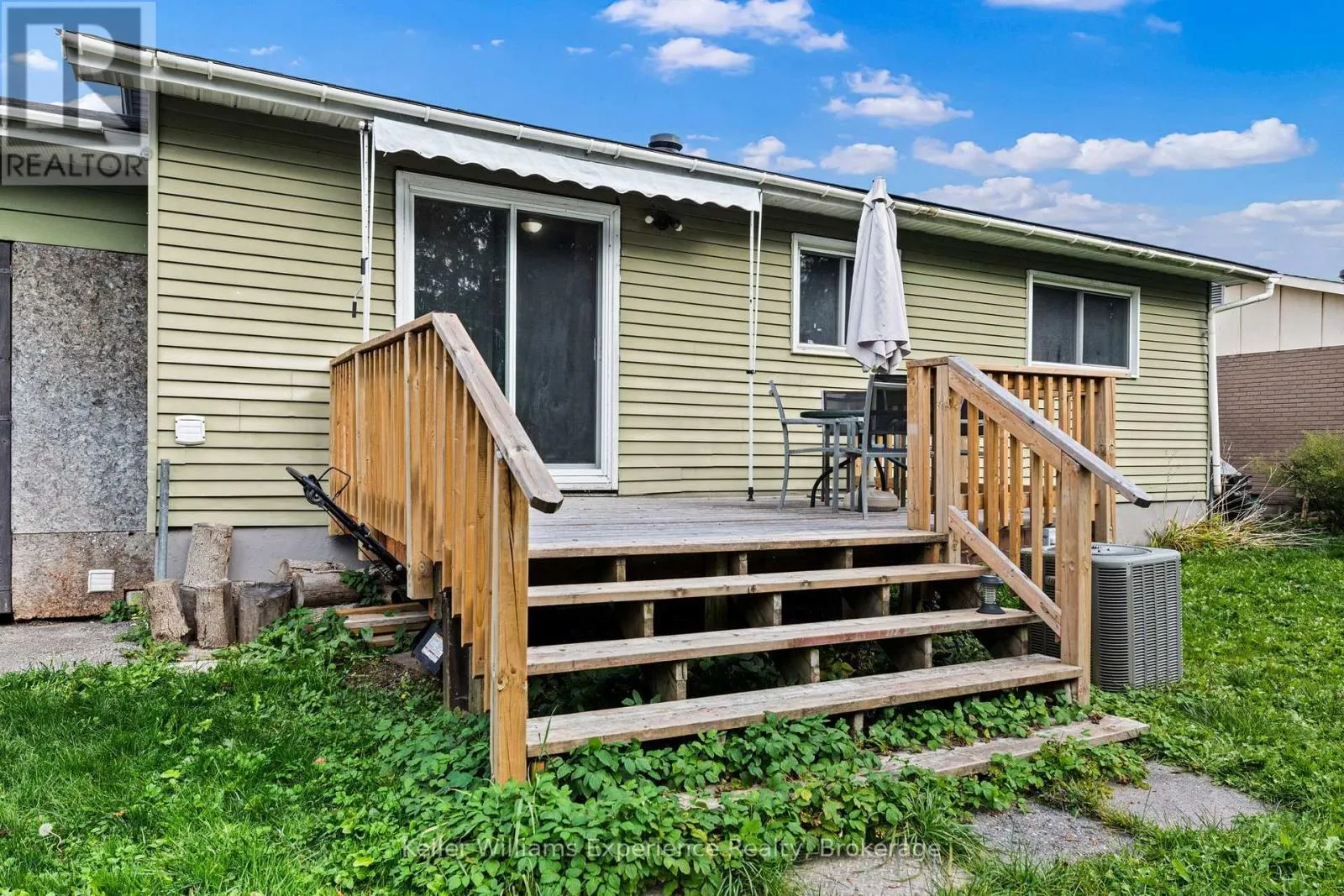 706 SIMCOE AVENUE