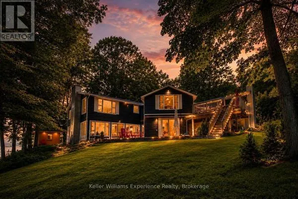 21 LAKEVIEW CRESCENT