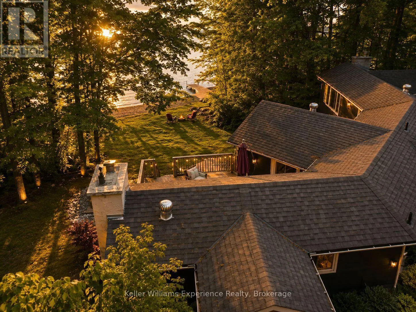 21 LAKEVIEW CRESCENT