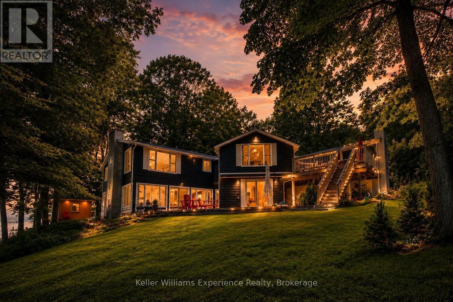 21 LAKEVIEW CRESCENT