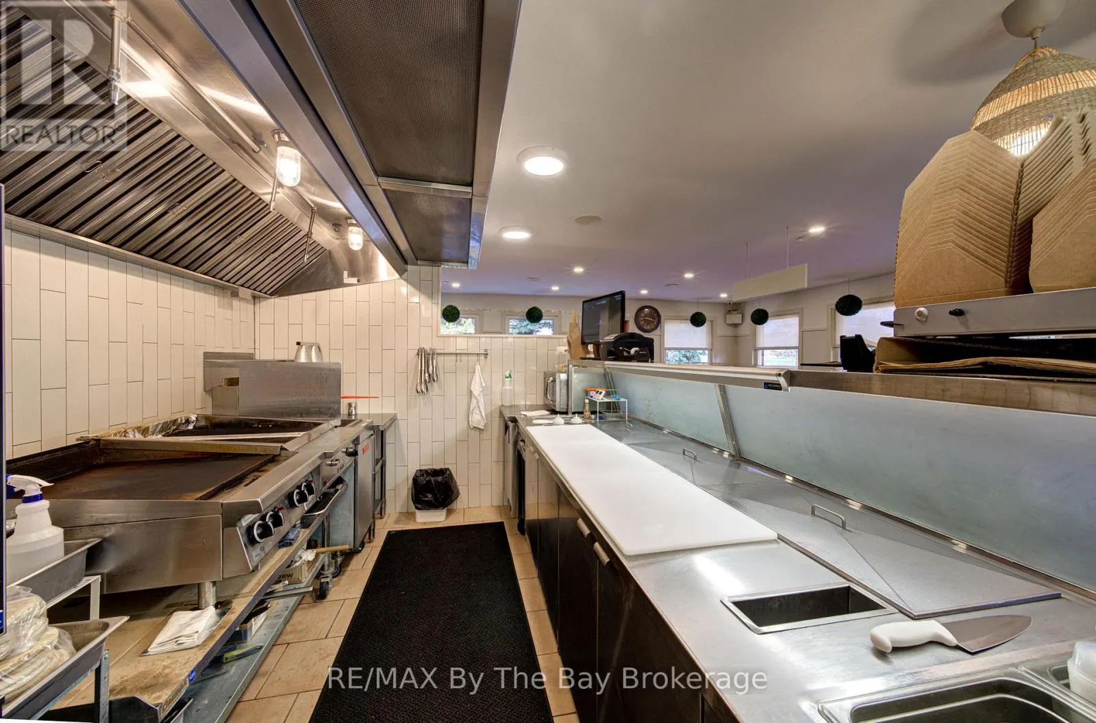 56 YONGE STREET S