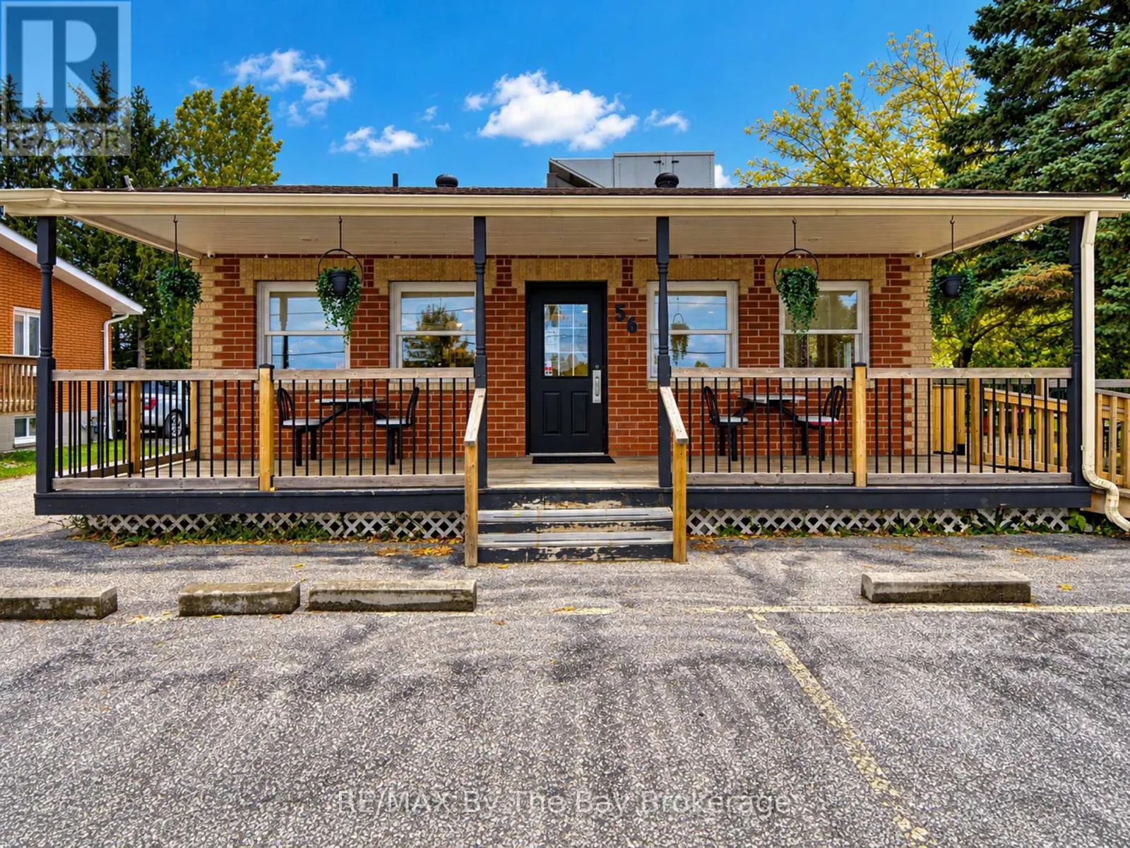 56 YONGE STREET S