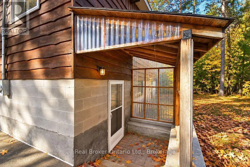 38 DEANLEA BOULEVARD