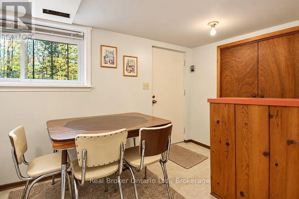 38 DEANLEA BOULEVARD