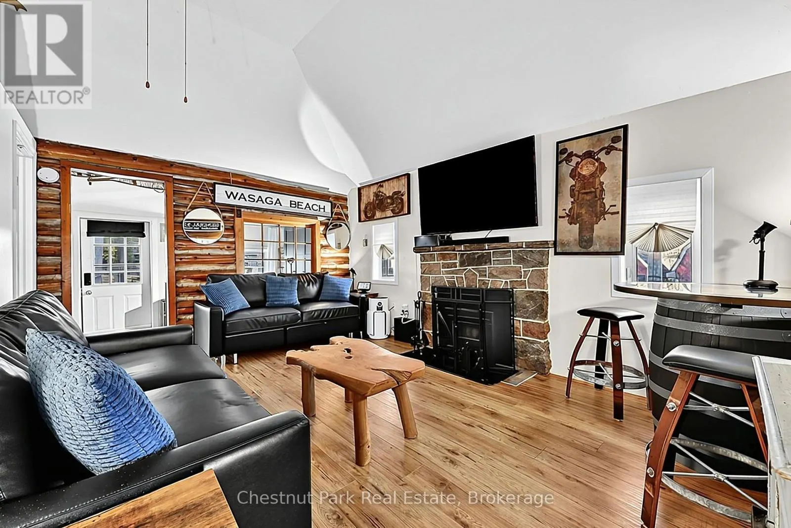 125 RIVER ROAD E