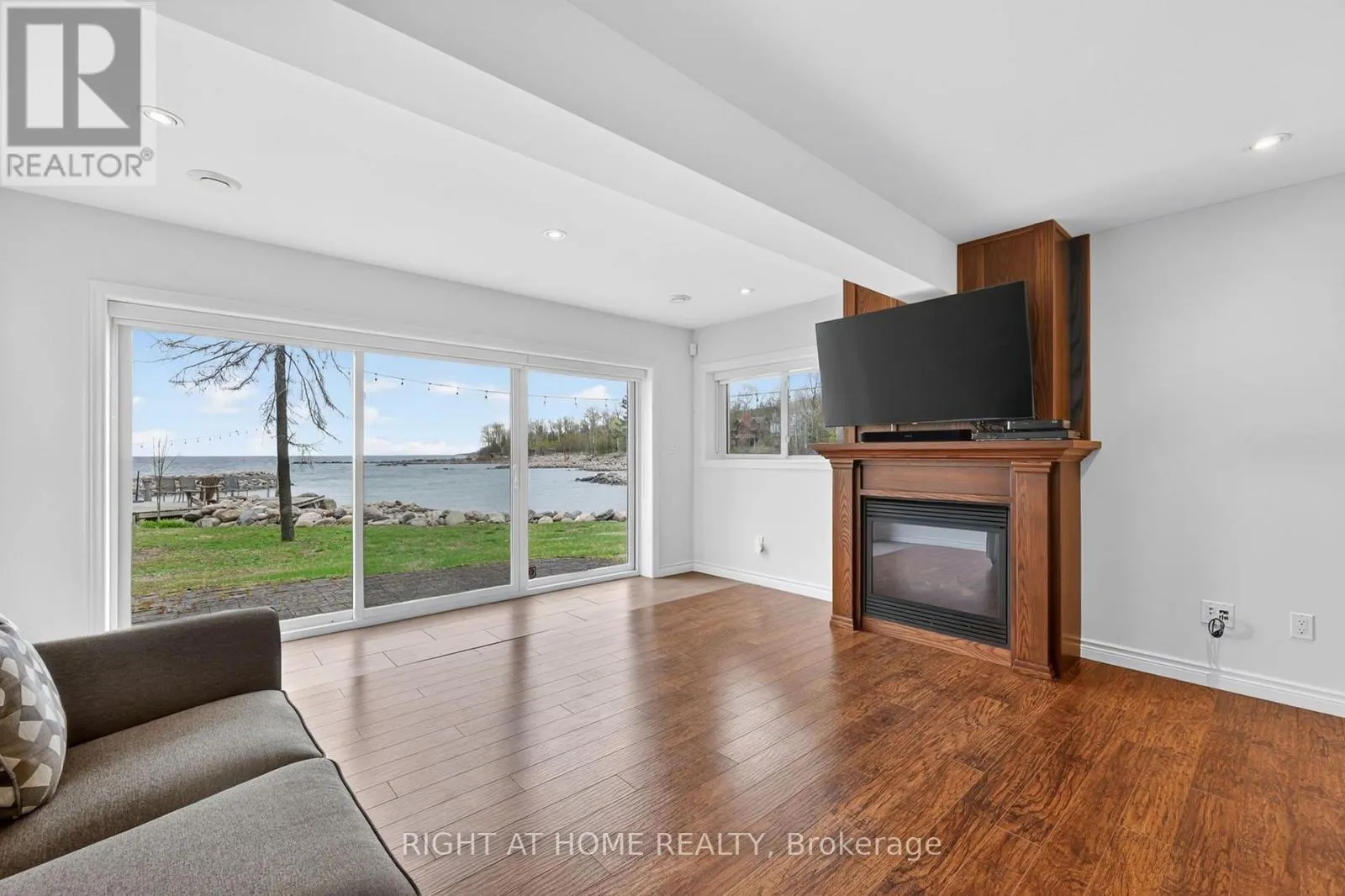 442 SILVER BIRCH DRIVE