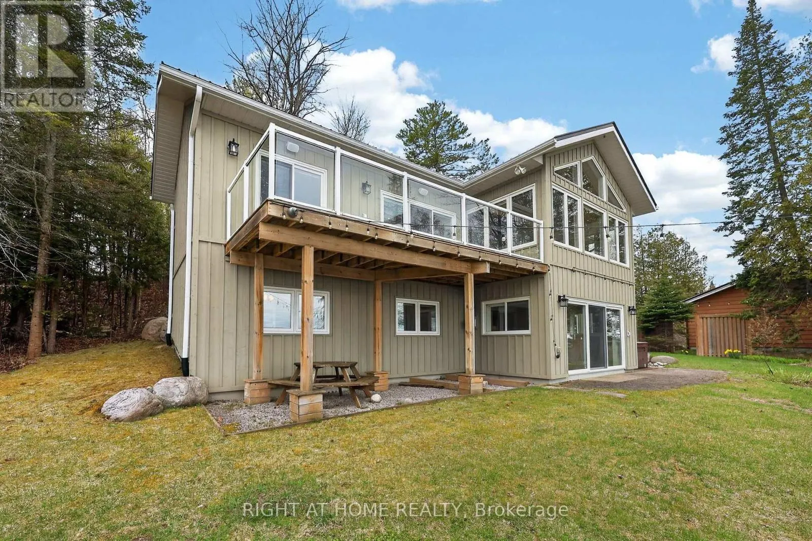 442 SILVER BIRCH DRIVE