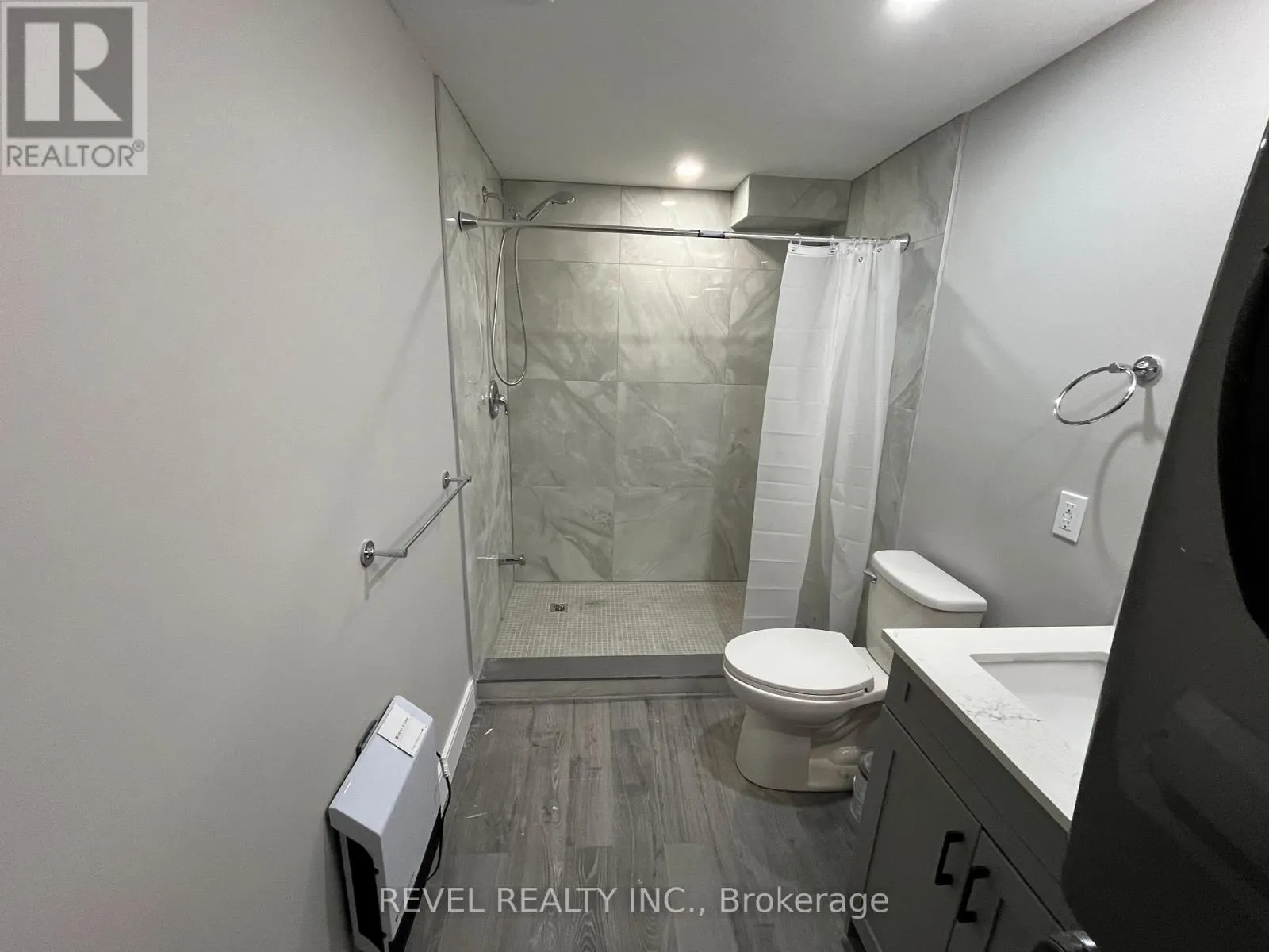 LOWER - 324 ST VINCENT STREET